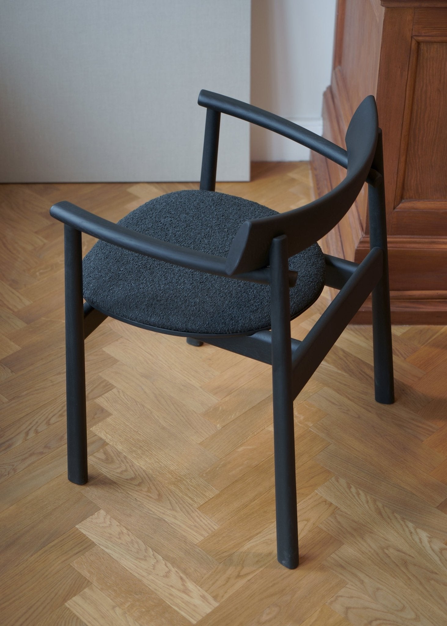 Chaise Elipsa Soft Black Oak - Maison Caldeira