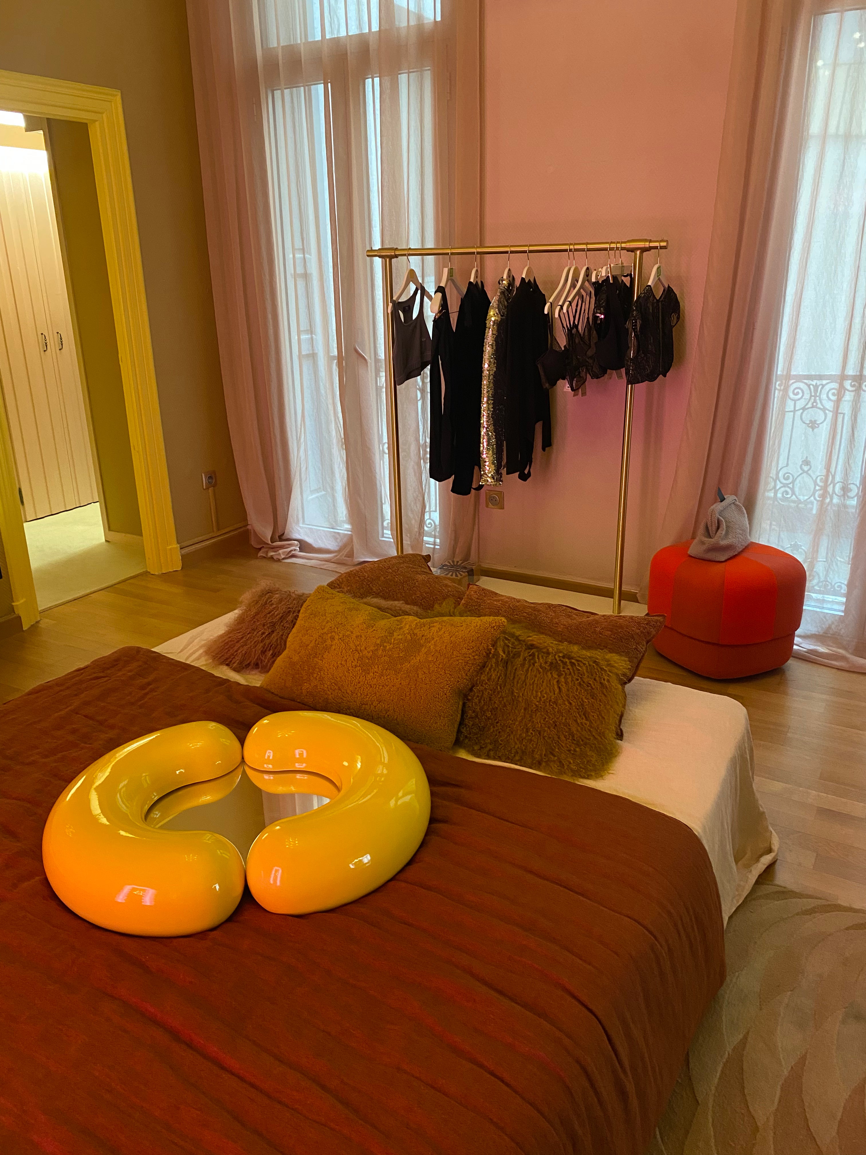 Miroir Zodiac small - Jaune - Moustache - Design Contemporain - Maison Caldeira