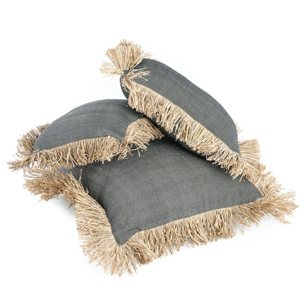 La housse de coussin en coton Bonita - Noir naturel - 30x50 - Bazar Bizar - Méditerranée - Maison Caldeira
