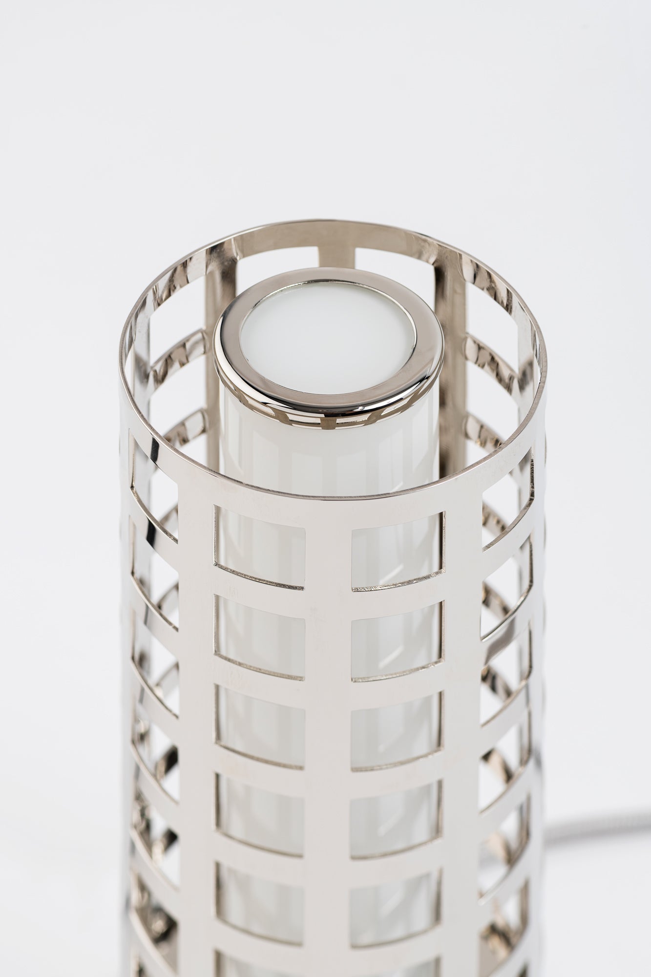 La lampe à poser Standing Steel - Caldeira