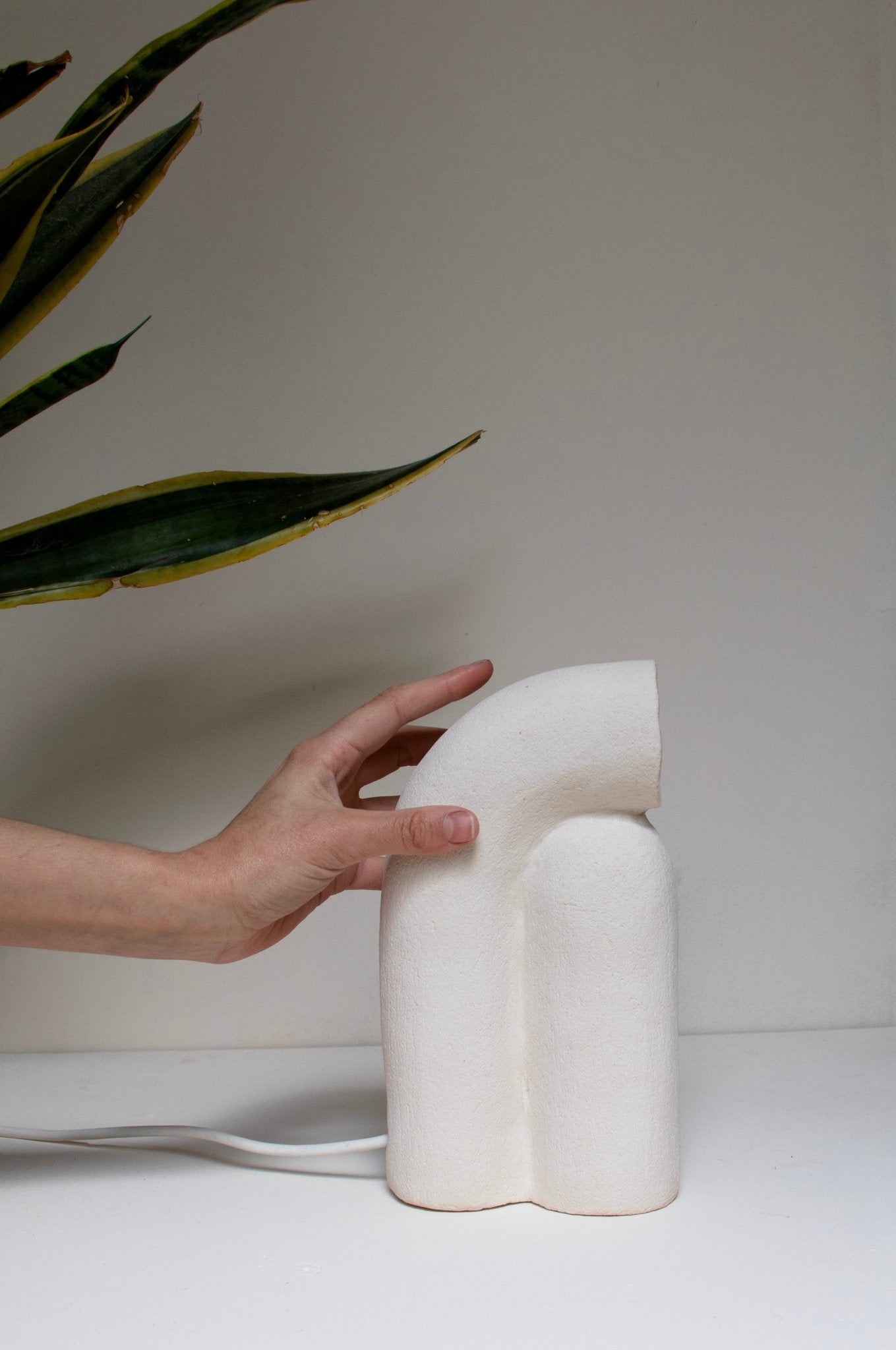 Lampe de table Nour en grès chamotté - Alice Lahana - Méditerranée - Maison Caldeira