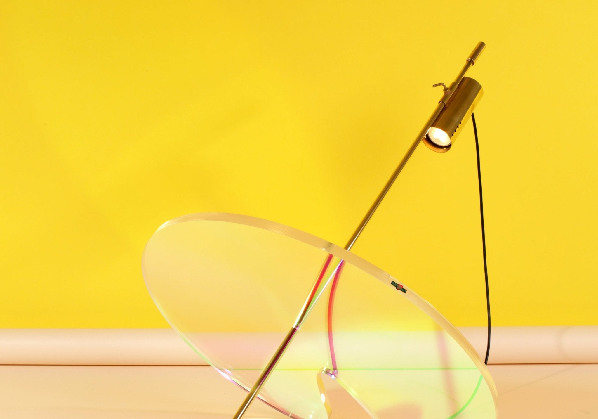 Lampe Sunset La Berlinoise AnObject allumée – halo lumineux effet golden hour