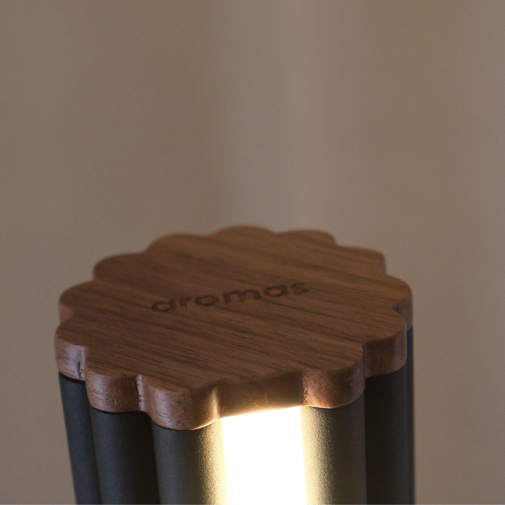 Niro lampadaire - JF Sevilla - Aromas del campo - Design Contemporain - Maison Caldeira