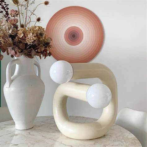 Lampe de table Sphinx - Beige - Axel Chay - Design Contemporain - Maison Caldeira