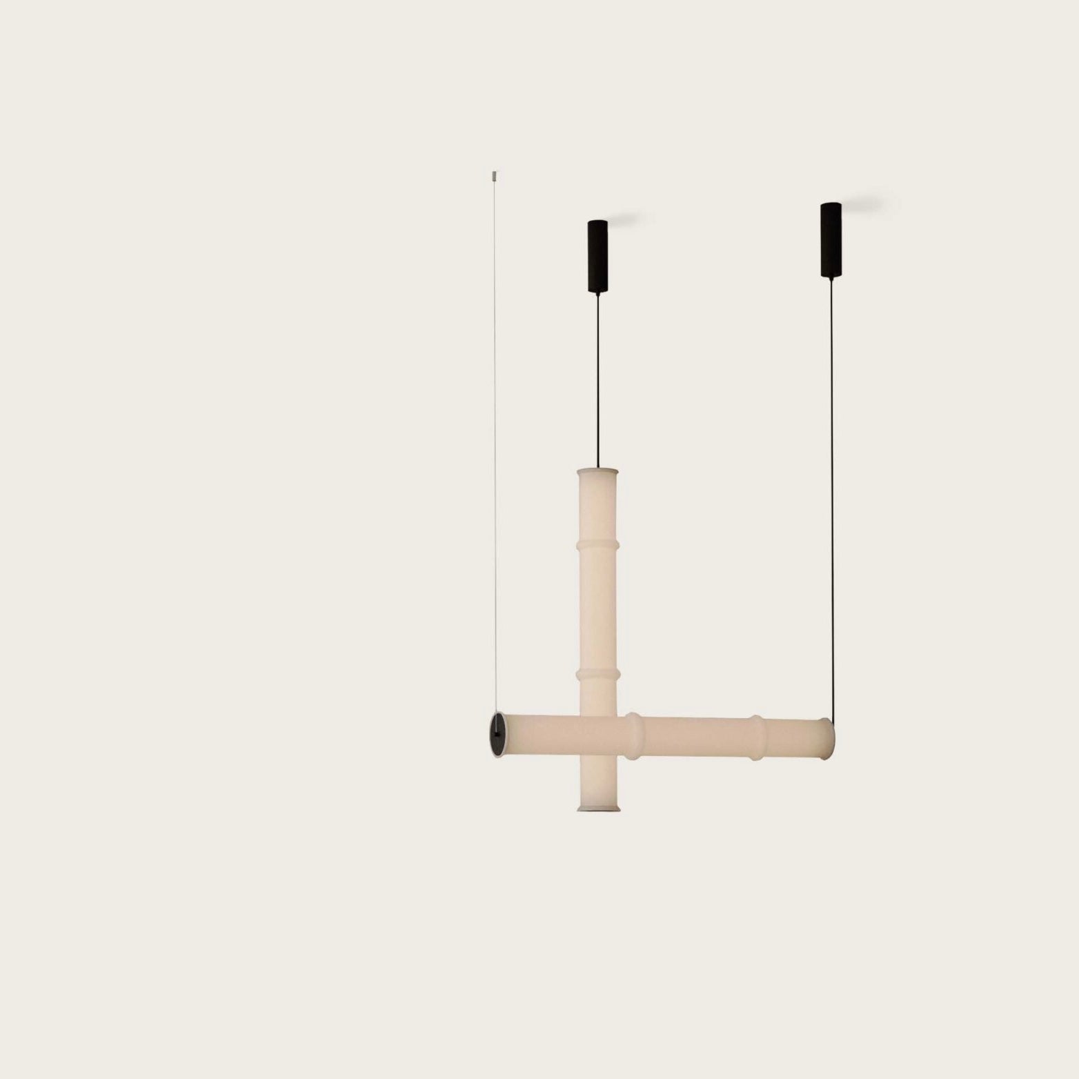 Lustre Canna Aromas del Campo – ambiance élégante, métal ferlé noir ou or, verre diffusant opalin, diamètre 10 cm, dessin suspendu