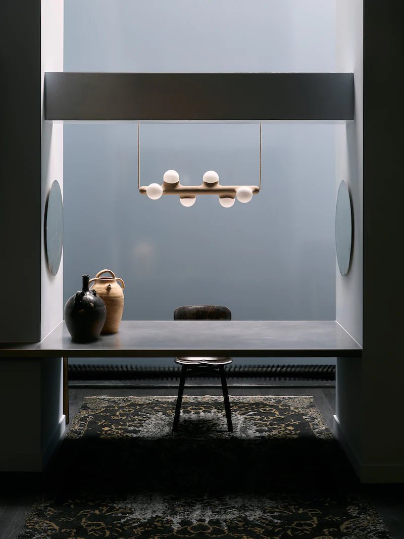 Lustre Prickly Pear Horizontal Sable – suspension design en céramique sablée et opalines, Mickaël Koska, Maison Caldeira