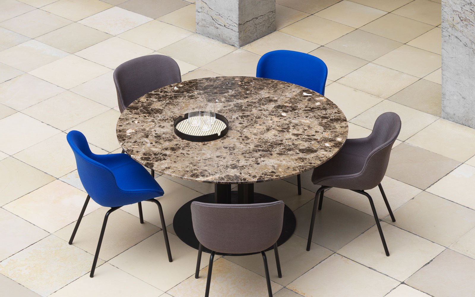 Table Scala en marbre - Normann Copenhagen - Design Contemporain - Maison Caldeira