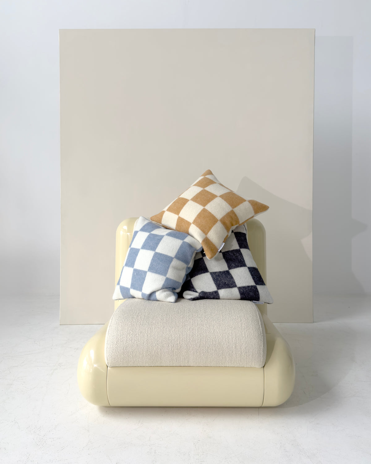 maison-caldeiraHousse de Coussin à Damier Denim Blanc