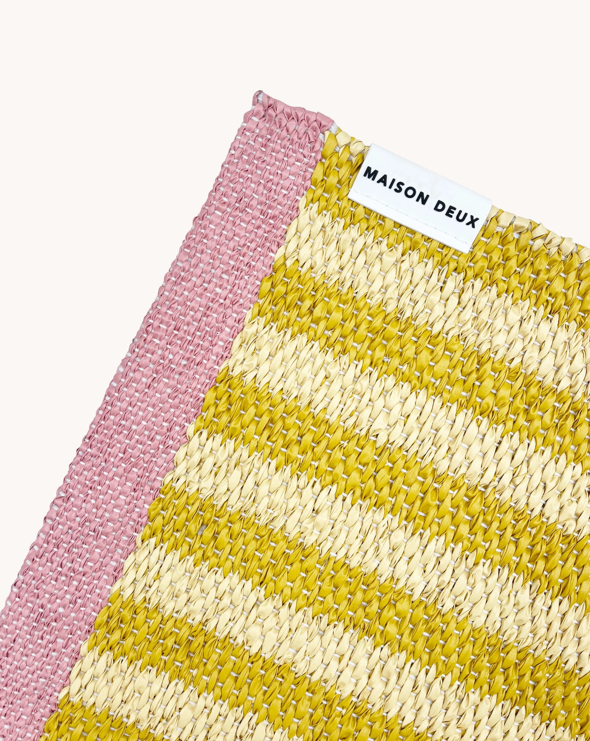 maison-caldeiraPlaid-Maison-Deux-Tapis-à-Rayures-Éclat-de-Soleil-70-x-150-cm