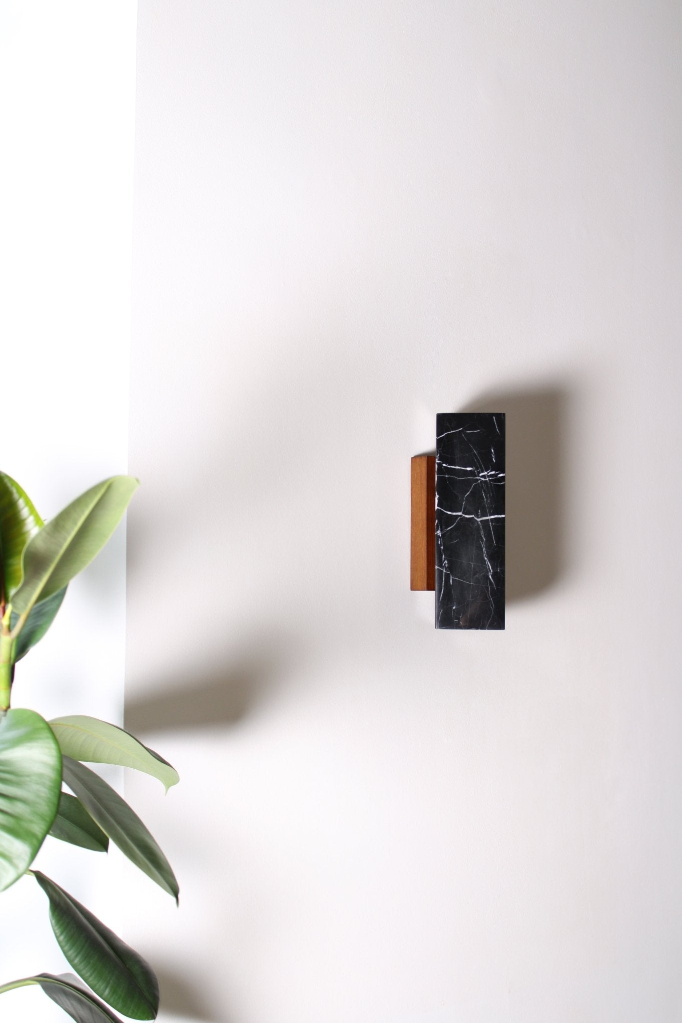 Applique Kali carrée - marbre - Baccaris - Design Contemporain - Maison Caldeira