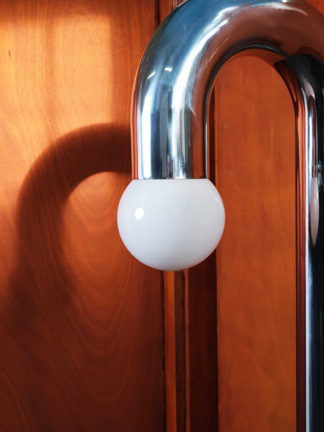 Applique Potence - Chrome - Axel Chay - Design Contemporain - Maison Caldeira