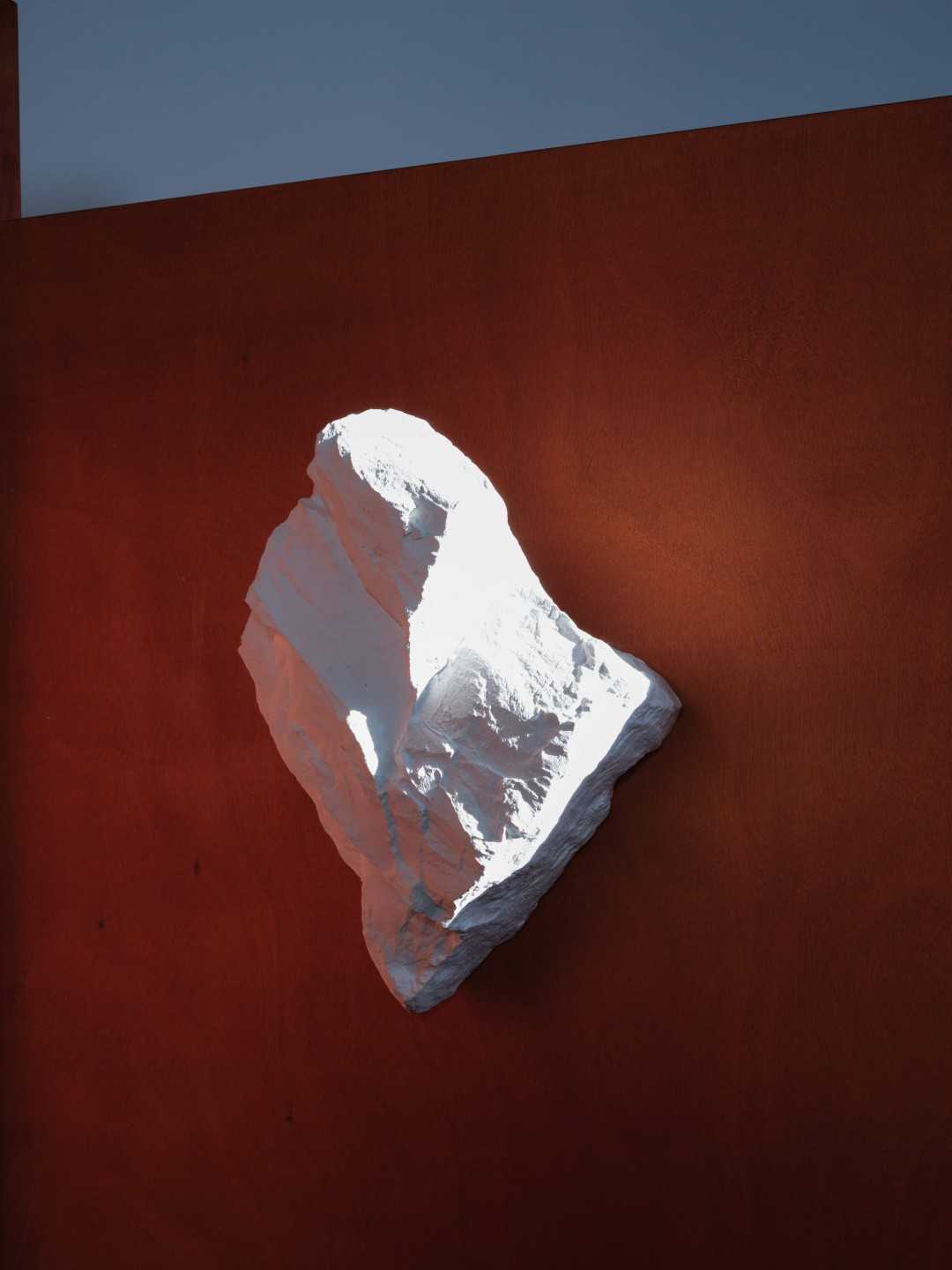 Applique Rocher - Plâtre - Axel Chay - Design Contemporain - Maison Caldeira