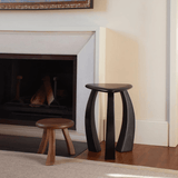Arc de Stool '52 – Table d’Appoint en Châtaignier Noir Verni - Maison Caldeira