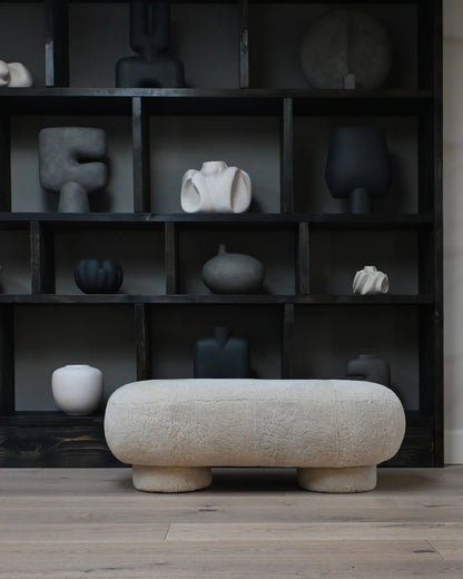 Banc Big Foot en peau de mouton - Sable - 101 copenhagen - Scandinave - Maison Caldeira