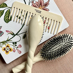 Brosse à cheveux N°1 L’UNIVERSELLE - Blanc crème - Maison Caldeira