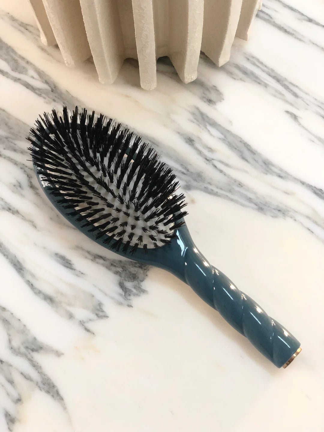 Brosse à cheveux - N°1 L’UNIVERSELLE Bleu encre - Maison Caldeira