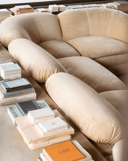 Canapé modulable Butter – Faye Toogood x Tacchini Furniture - Maison Caldeira - Design Italien - Maison Caldeira