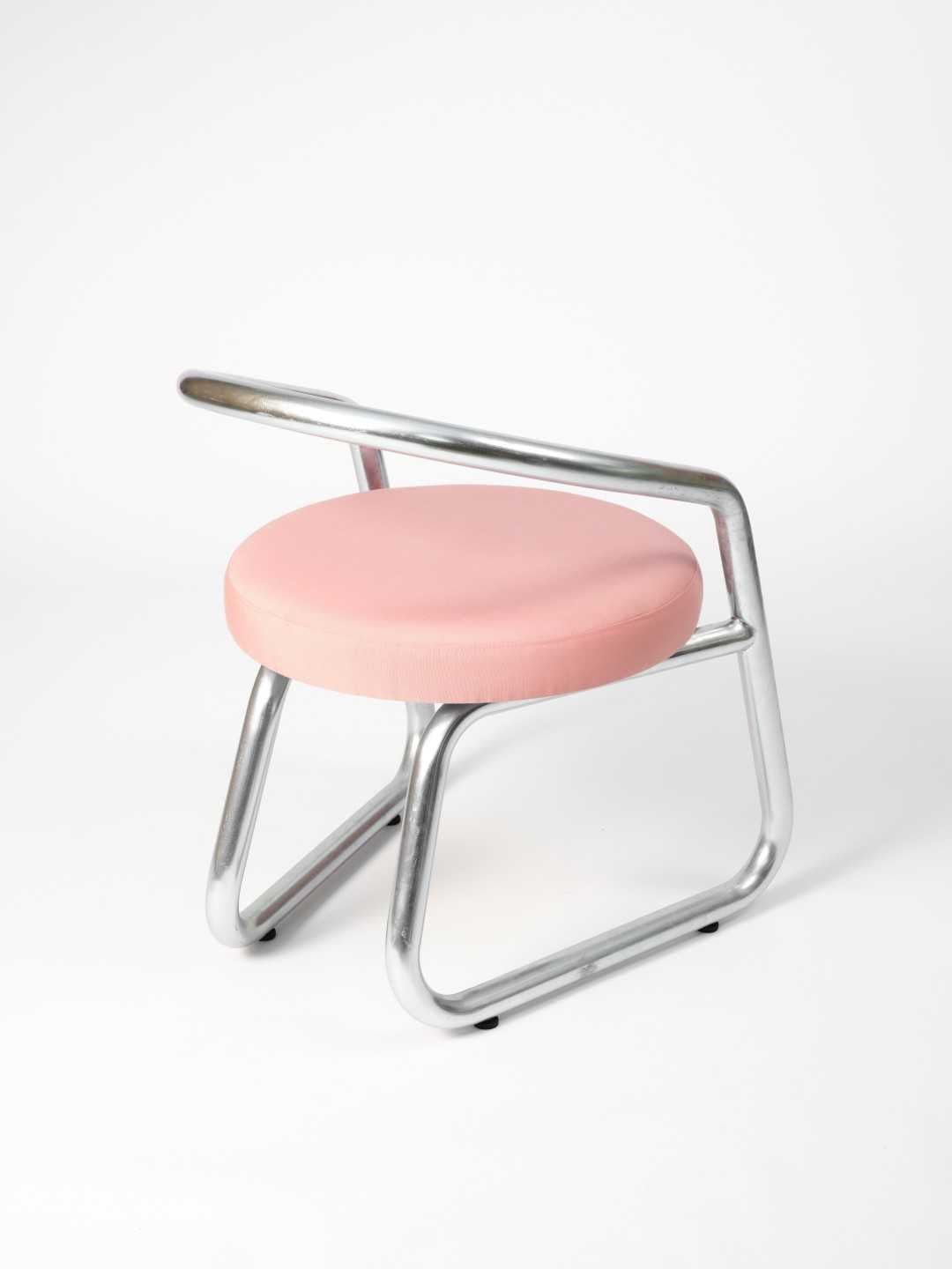 Chaise consul - Acier galvanisé et polyester rose - Axel Chay - Design Contemporain - Maison Caldeira