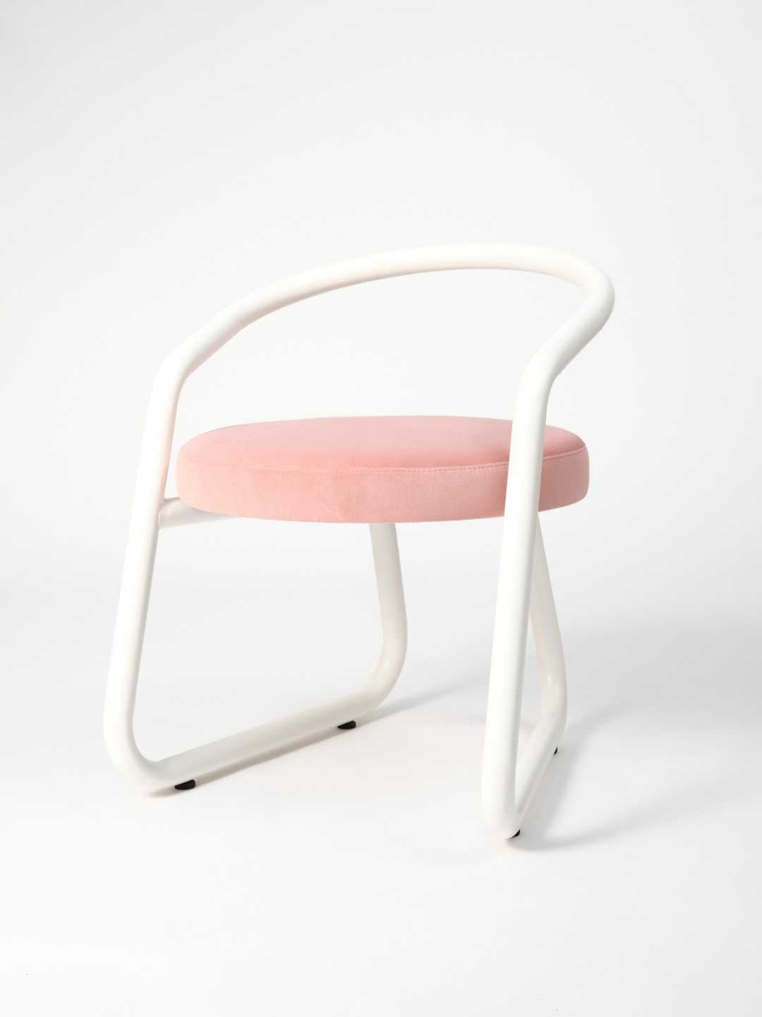 Chaise consul - Acier laqué et velours rose - Axel Chay - Design Contemporain - Maison Caldeira