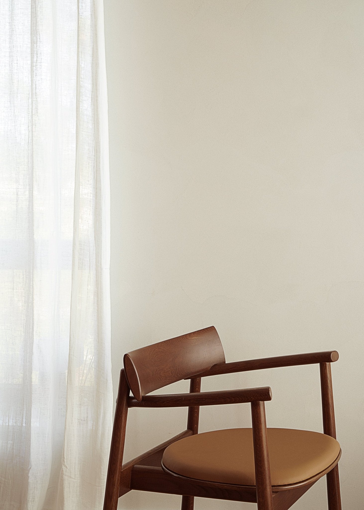 Chaise Elipsa Soft Dark Oak - Maison Caldeira