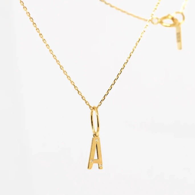 Collier Eternité Lettre A - Or jaune 18 carats et diamants - Acmée - Design Contemporain - Maison Caldeira