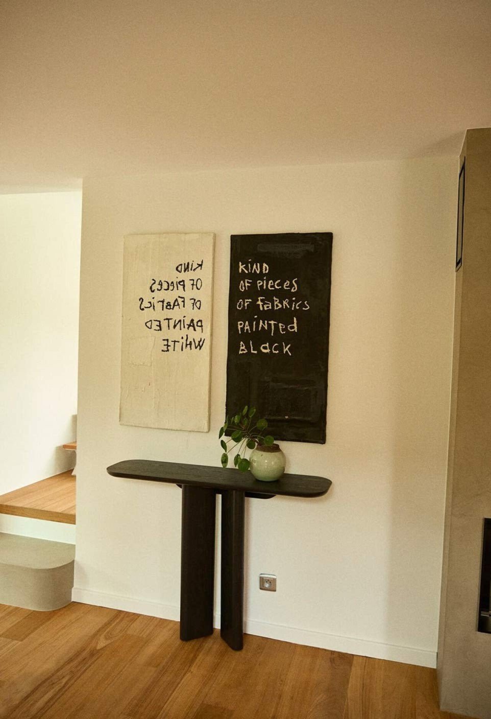 Console Lou - Frêne Lasuré Noir - Maison Caldeira