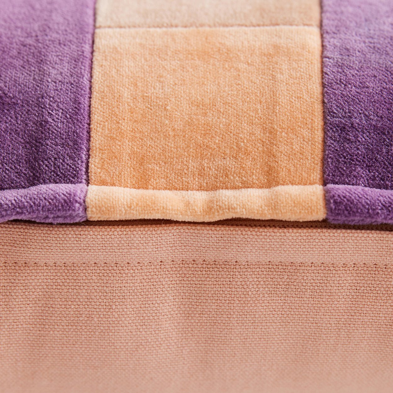 Coussin en velours rayé - Maison Caldeira