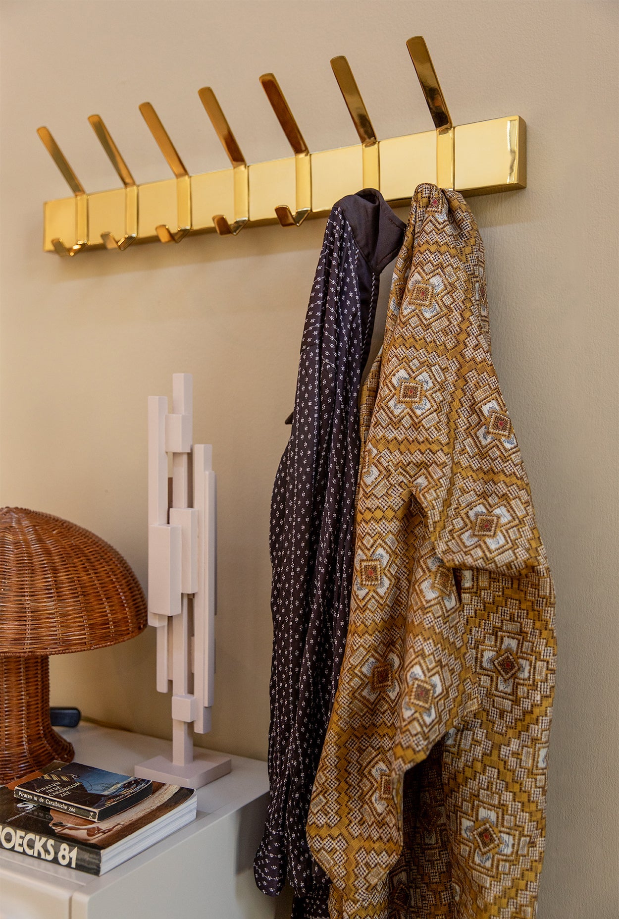 Crochet à vêtements - Maison Caldeira