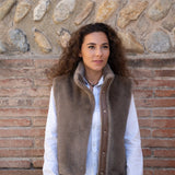 Gilet reversible en fausse fourrure moka - Aspen - Maison Caldeira