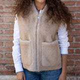 Gilet sans manches en fausse fourrure beige - Poland - Maison Caldeira