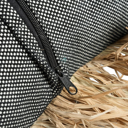 La housse de coussin en coton Bonita - Noir naturel - 30x50 - Bazar Bizar - Méditerranée - Maison Caldeira