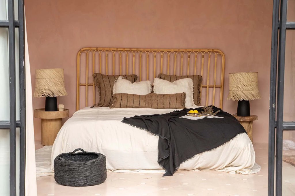 La housse de coussin Oh My Gee - Beige Noir - 35x100 - Bazar Bizar - Méditerranée - Maison Caldeira