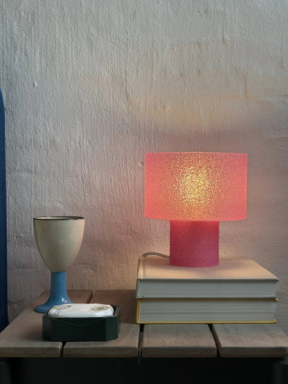 La lampe à poser Decembre par 91‑92 — lumière sculptée, douceur tactile - Caldeira