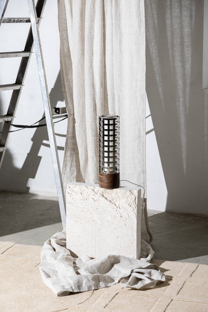 La lampe à poser Standing Steel - Caldeira