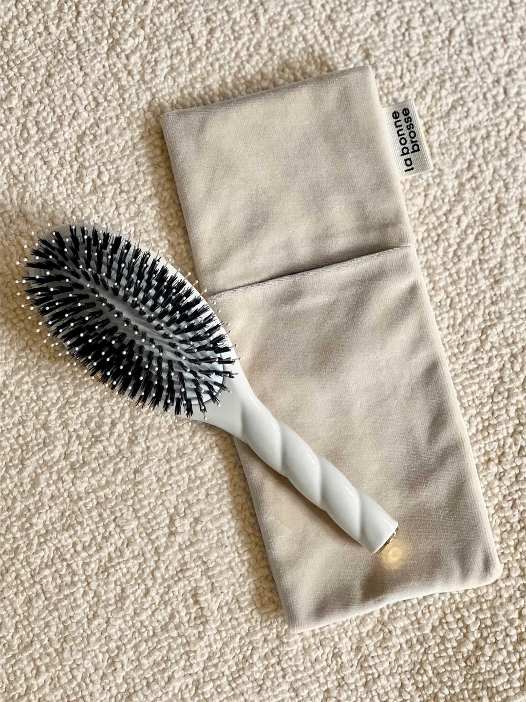 La Pochette "Grande Brosse" Blanc crème - Maison Caldeira