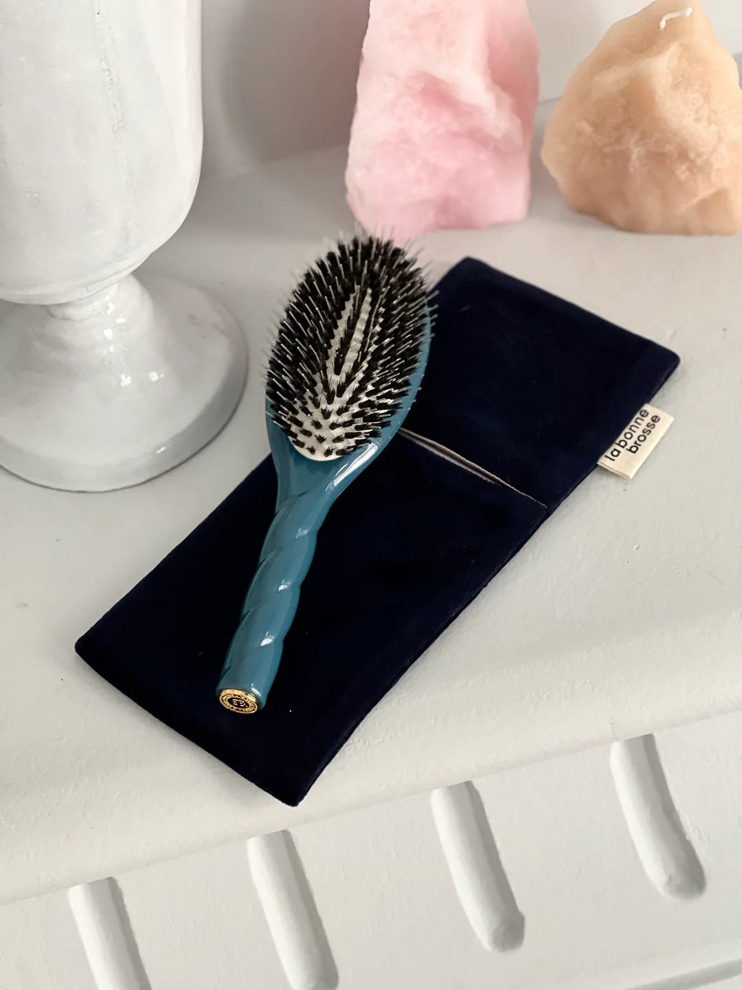 La Pochette "Grande Brosse" Bleu Nuit - Maison Caldeira