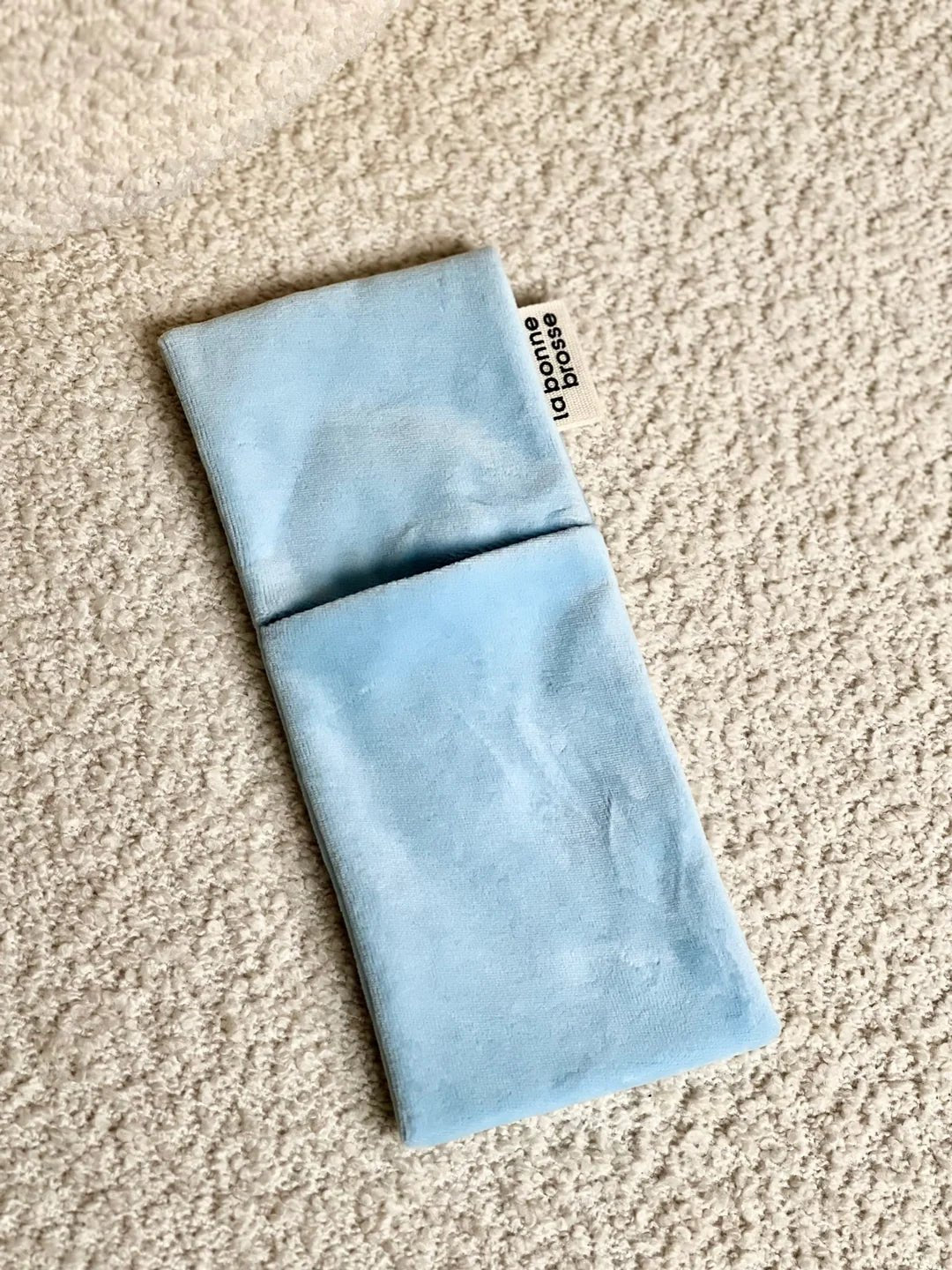 La Pochette "Petite Brosse" Bleu Ciel - Maison Caldeira