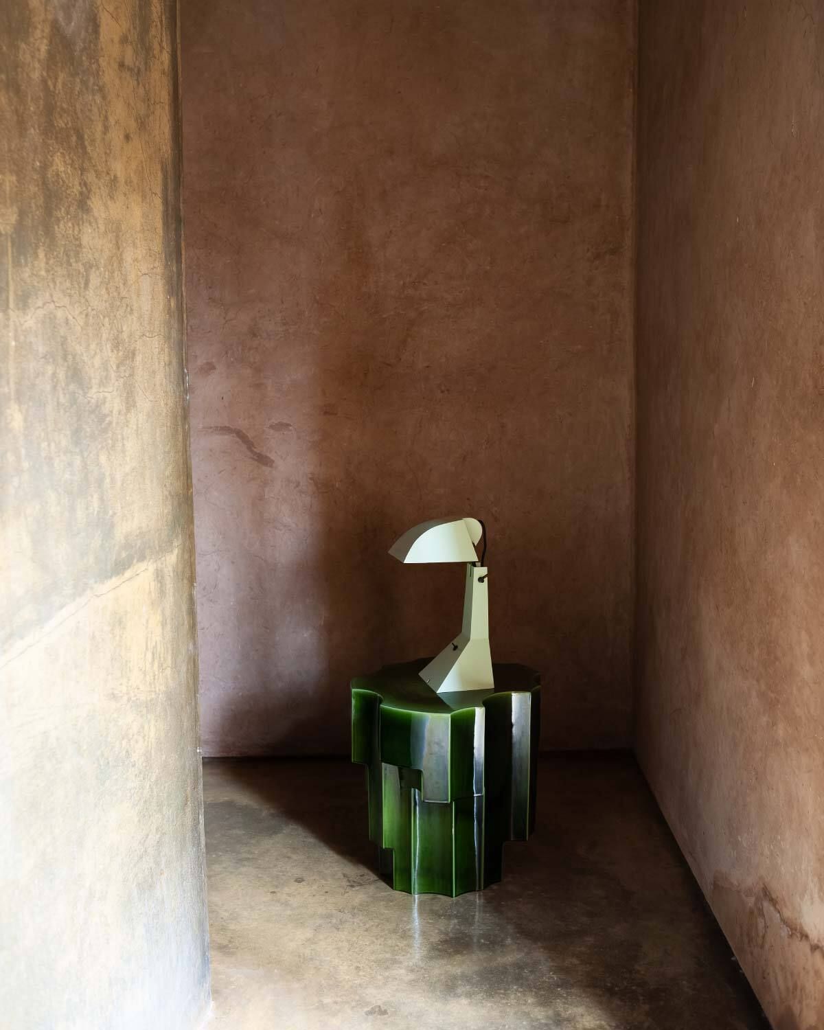 Lampe à poser E63 par Umberto Riva - Maison Caldeira
