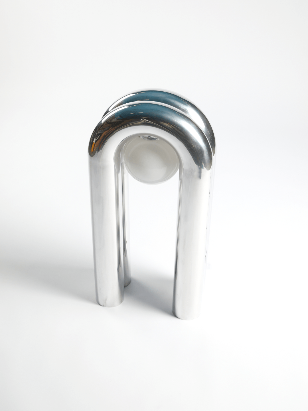 Lampe Arche - Chrome - Axel Chay - Design Contemporain - Maison Caldeira