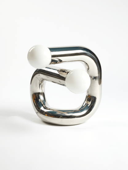 Lampe de table Sphinx - Chrome - Axel Chay - Design Contemporain - Maison Caldeira