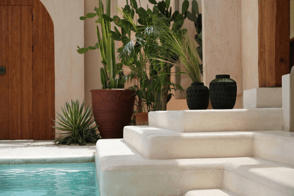 Le vase Peaky - Noir - L - Bazar Bizar - Méditerranée - Maison Caldeira