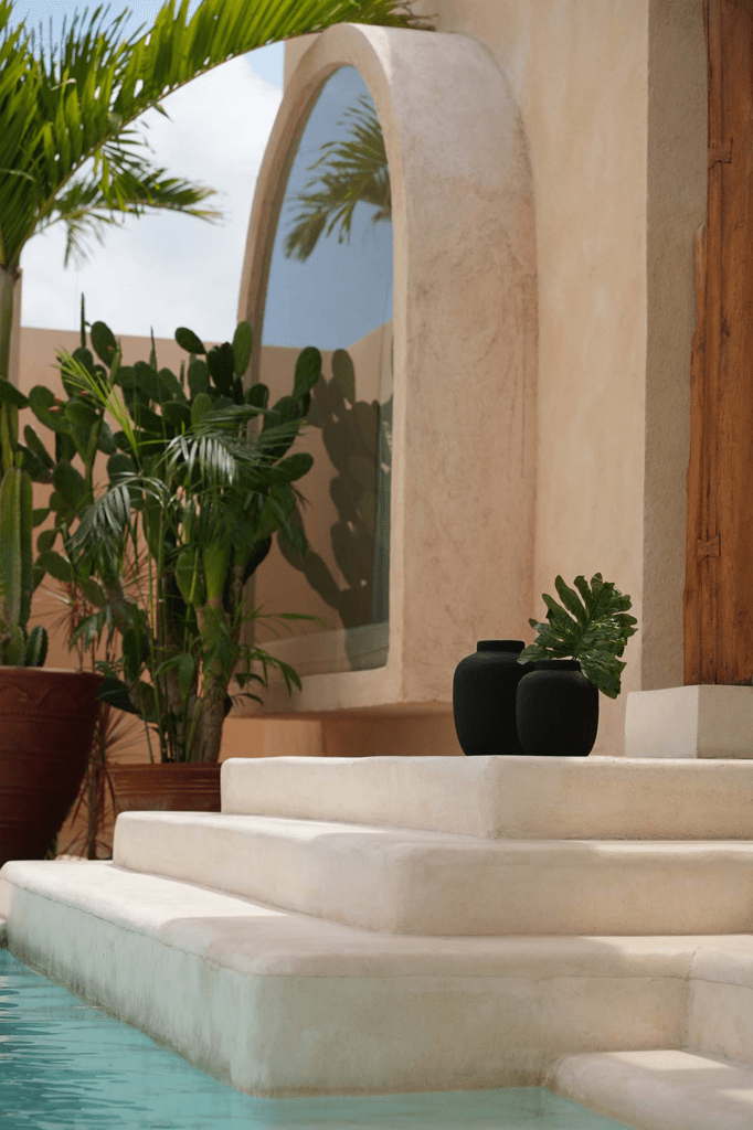 Le vase Peaky - Noir - L - Bazar Bizar - Méditerranée - Maison Caldeira