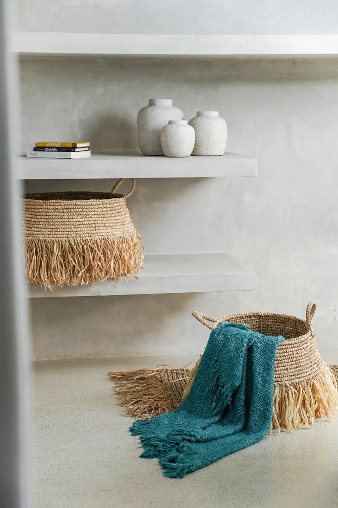 Le vase pointu - Béton - M - Bazar Bizar - Méditerranée - Maison Caldeira