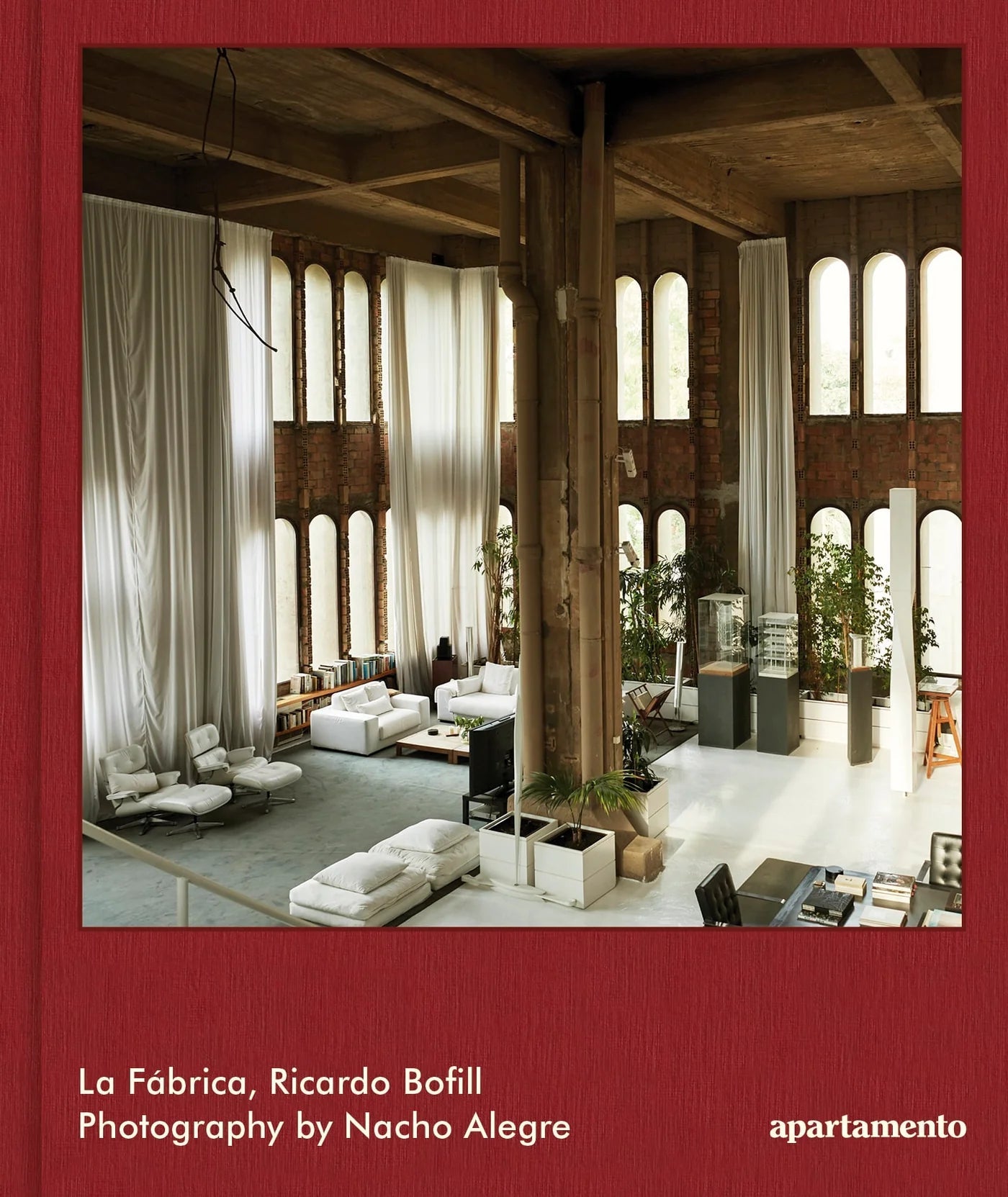 Livre : La Fábrica, Ricardo Bofill - Maison Caldeira