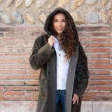 Manteau long en fausse fourrure à capuche kaki - Varsovie - Maison Caldeira