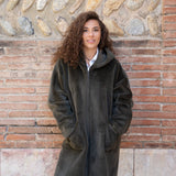 Manteau long en fausse fourrure à capuche kaki - Varsovie - Maison Caldeira