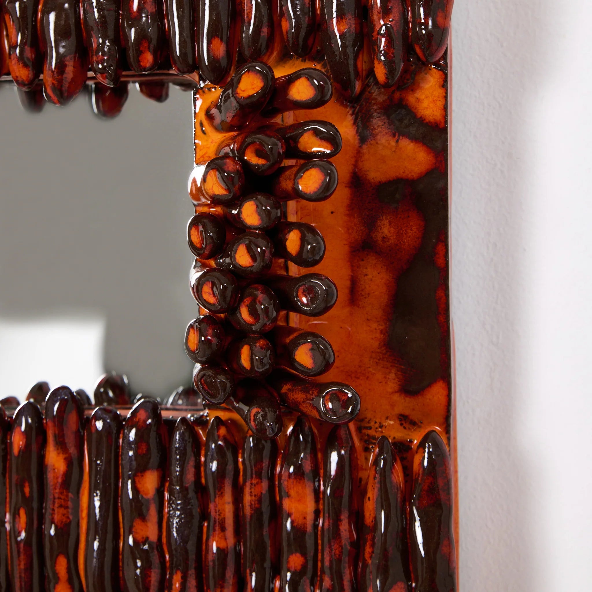 Miroir Dedo n°2 en Céramique Sculpté - Maison Caldeira