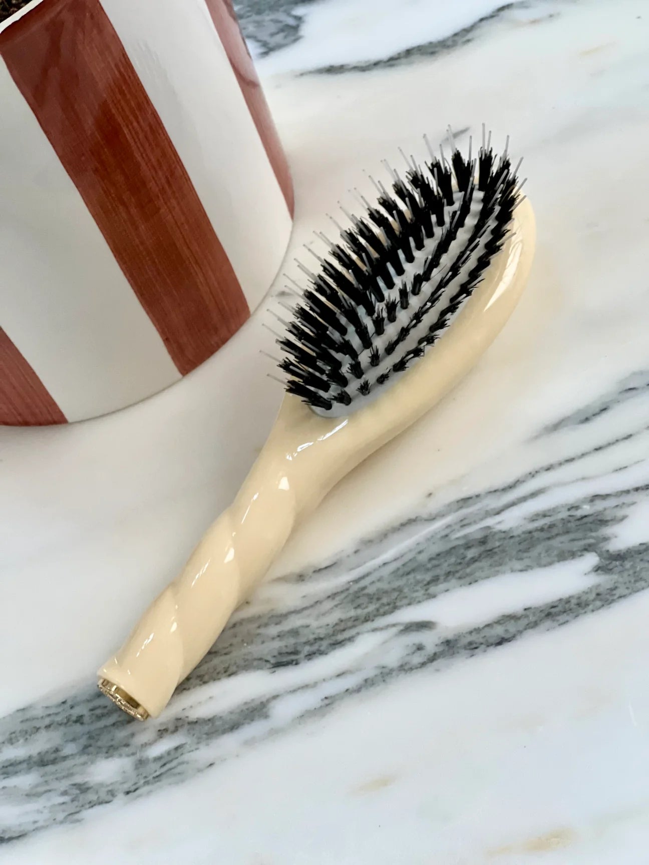 Petite Brosse à cheveux - N°2 L’INDISPENSABLE Ivoire Cair - Maison Caldeira