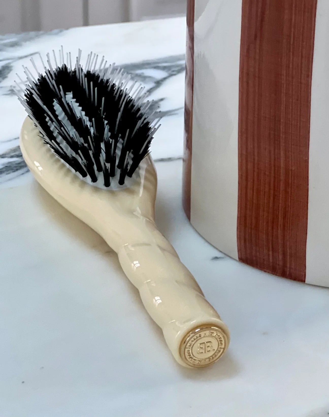 Petite Brosse à cheveux - N°2 L’INDISPENSABLE Ivoire Cair - Maison Caldeira