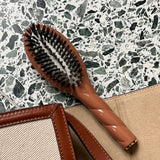 Petite Brosse à cheveux - N°2 L’INDISPENSABLE Marron - Maison Caldeira